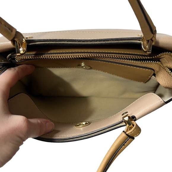 Foxer - Womens Two Toned Shoulder Purse - Picture 9 of 15